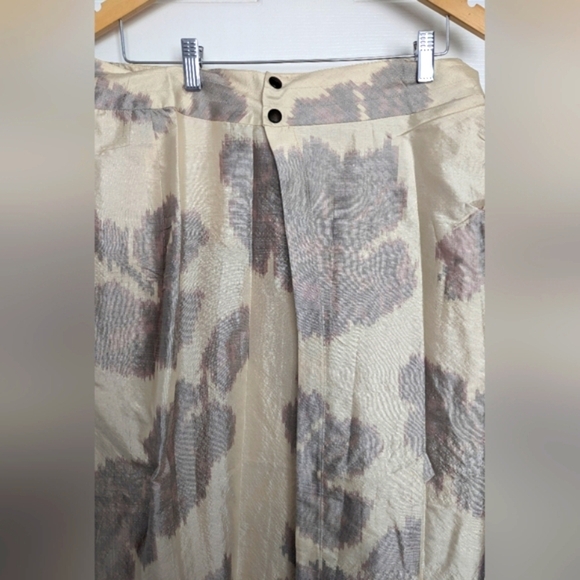 Giorgio Armani Women's Silk Long Skirt/Move Buttons & Snaps To Make It Your Size - Picture 2 of 11